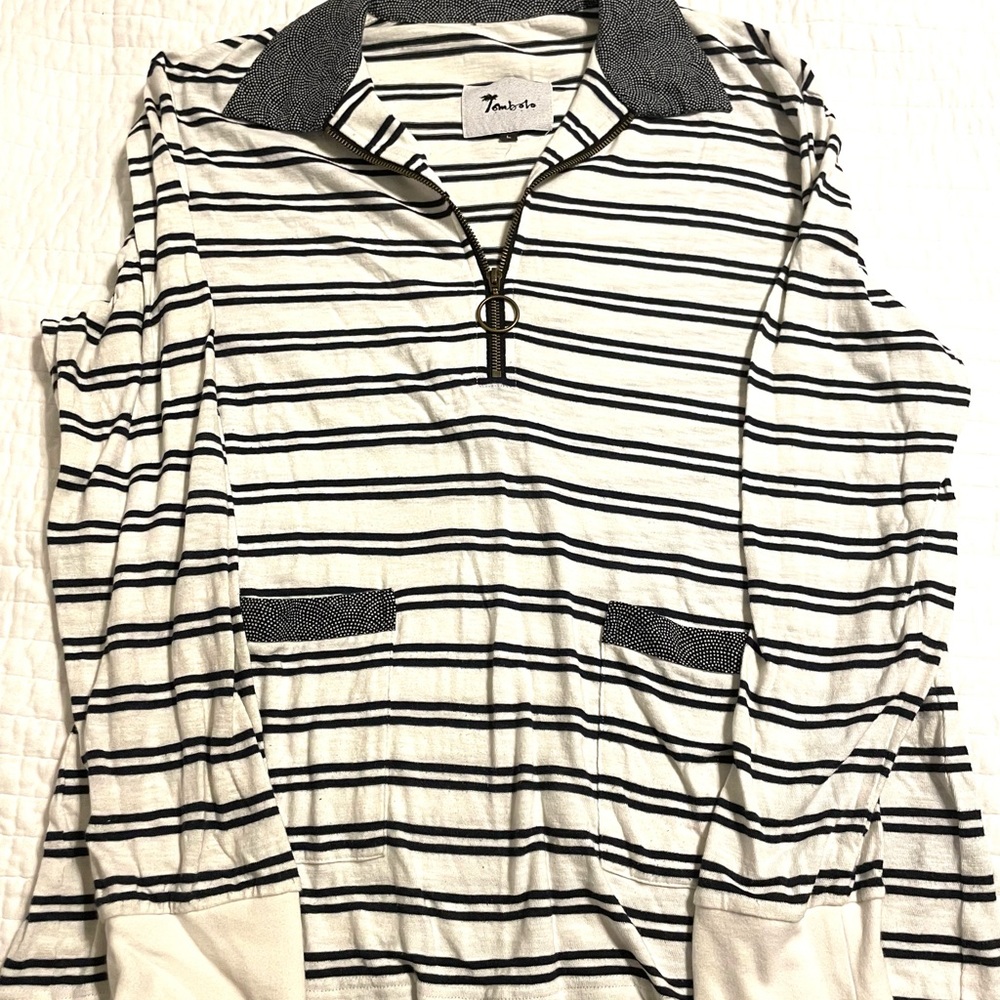 Long sleeve Tombolo polo shirt. Off white & black striped with dotted collar.